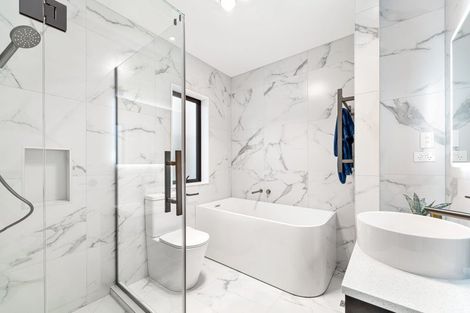 Photo of property in 13b Windermere Crescent, Blockhouse Bay, Auckland, 0600