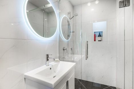 Photo of property in 17 Winscombe Street, Belmont, Auckland, 0622