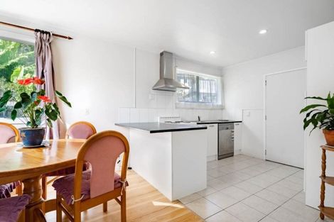 Photo of property in 5 Terra Nova Street, Glen Eden, Auckland, 0602