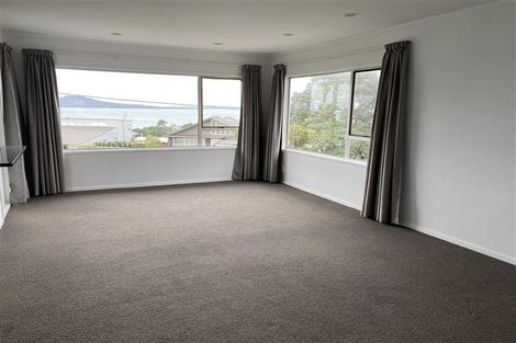 Photo of property in 2/50 Seaview Road, Castor Bay, Auckland, 0620
