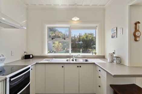 Photo of property in 67 Moana Street, Otaki Beach, Otaki, 5512