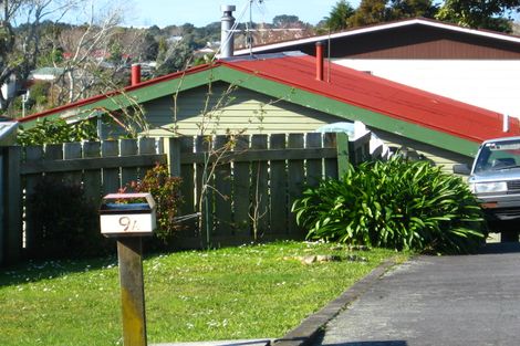 Photo of property in 9a Mayfair Place, Westown, New Plymouth, 4310