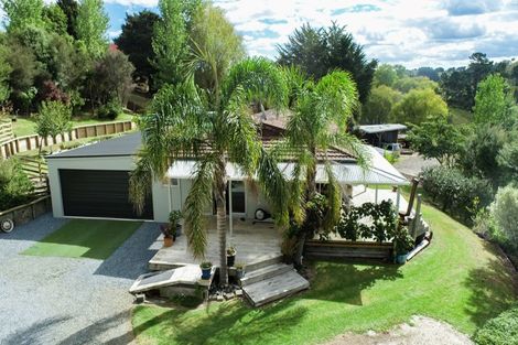 Photo of property in 4 Paparoa Station Road, Paparoa, 0571