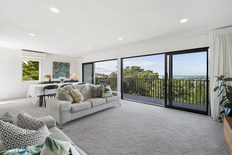 Photo of property in 2/86 Seaview Road, Castor Bay, Auckland, 0620