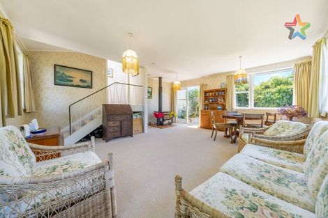 Photo of property in 22 Cedar Street, Maungaraki, Lower Hutt, 5010