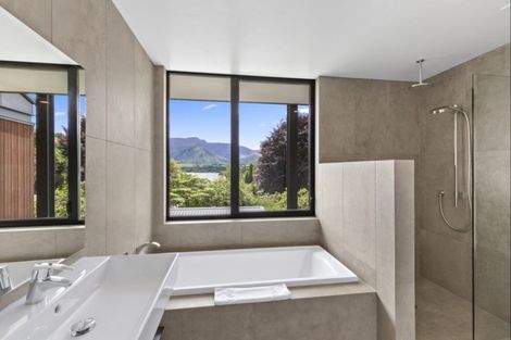 Photo of property in 27 Arrowtn-lke Hayes Road, Lake Hayes, Queenstown, 9371