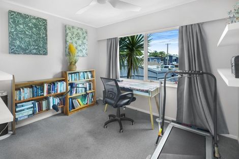 Photo of property in 49 Cecil Street, St Andrews, Hamilton, 3200
