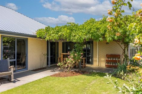 Photo of property in 17 Chamberlain Lane, Rangiora, 7400