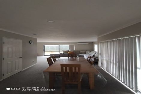 Photo of property in 12 Tavua Lane, Ranui, Auckland, 0612