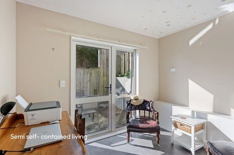 Photo of property in 103 Winara Avenue, Waikanae, 5036