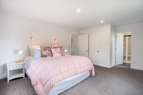 Photo of property in 44 Sylvan Street, Lake Hayes, Queenstown, 9304