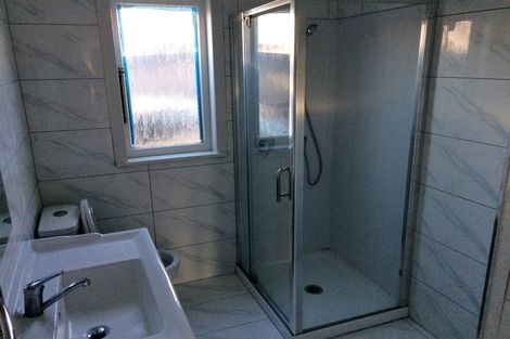 Photo of property in 60 Clayburn Road, Glen Eden, Auckland, 0602