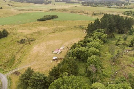 Photo of property in 599b Longbush Road, Hinakura, Masterton, 5884