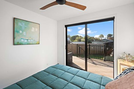 Photo of property in 5 Beach Crescent, Waikuku Beach, 7473