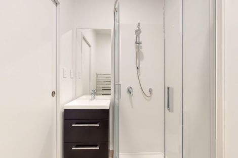 Photo of property in 12/62 Spenmoor Street, Newlands, Wellington, 6037