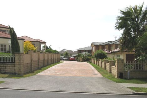 Photo of property in 6a Mansion Court, West Harbour, Auckland, 0618