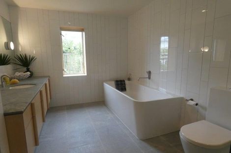 Photo of property in 25 Salamanca Road, Kelburn, Wellington, 6012