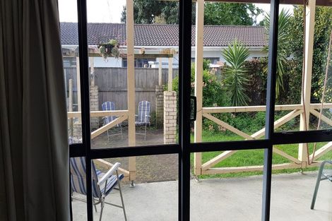 Photo of property in 8 Farnham Place, Bell Block, New Plymouth, 4312