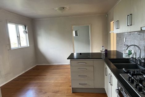 Photo of property in 2/5 Forrest Road, Milford, Auckland, 0620