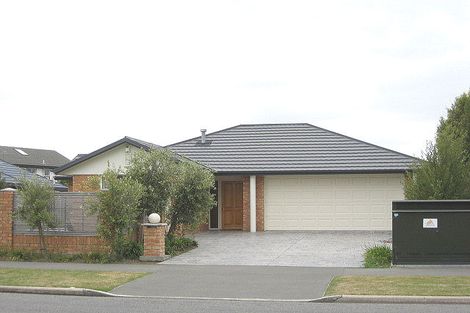 Photo of property in 27 Broadhaven Avenue, Parklands, Christchurch, 8083