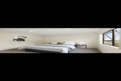 Photo of property in 1/807 East Coast Road, Northcross, Auckland, 0630