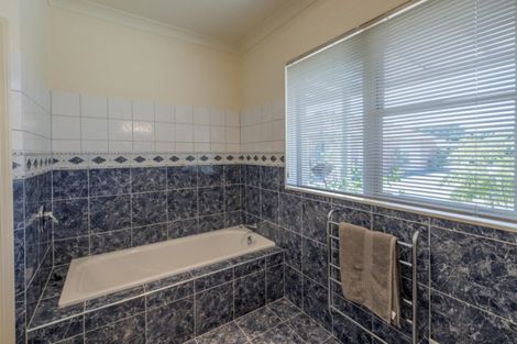 Photo of property in 31 Flaxmere Street, Waikanae Beach, Waikanae, 5036