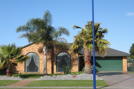 Photo of property in 77 Palm Beach Boulevard, Papamoa Beach, Papamoa, 3118