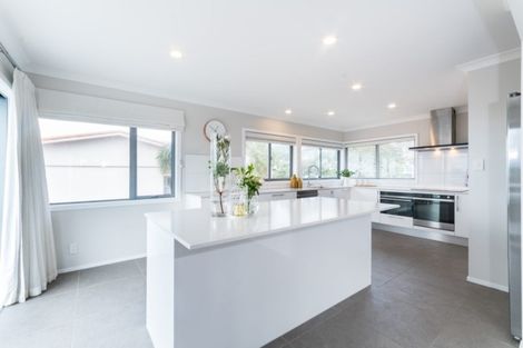Photo of property in 2/2 Ocean View Road, Milford, Auckland, 0620