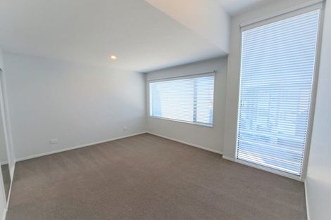 Photo of property in 24 Memorial Park Lane, Hobsonville, Auckland, 0618