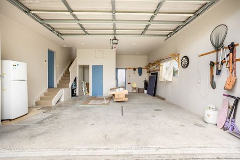 Photo of property in 15 The Crowsnest, Cooks Beach, Whitianga, 3591