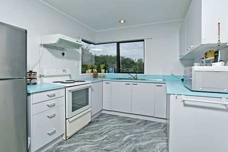 Photo of property in 2/12 Heathglen Place, Bayview, Auckland, 0629