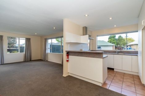 Photo of property in 2/4 Empress Place, Halswell, Christchurch, 8025