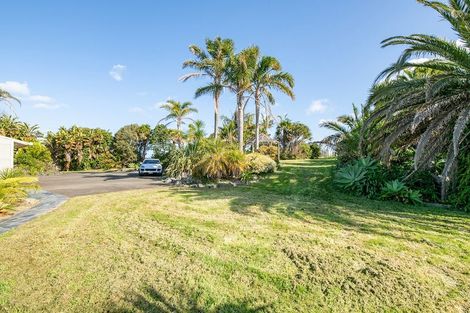 Photo of property in 52 Sunnyheights Road, Orewa, 0931