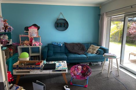 Photo of property in 14 Seaview Crescent, Hatfields Beach, Orewa, 0931