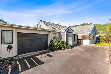 Photo of property in 7a Graham Grove, Waikanae, 5036
