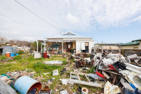 Photo of property in 40 Avenue Road, Foxton, 4814
