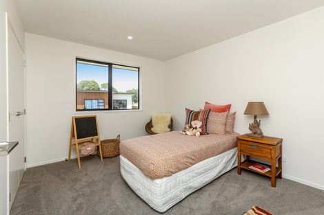 Photo of property in 31 Sycamore Grove, Lower Vogeltown, New Plymouth, 4310