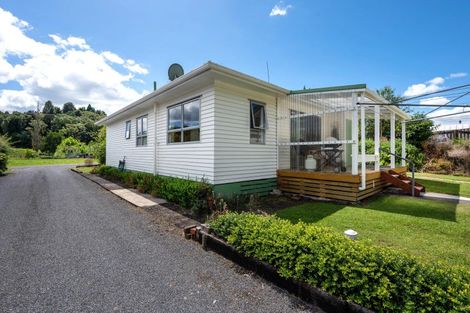 Photo of property in 13 Kahu Street, Ohura, 3926