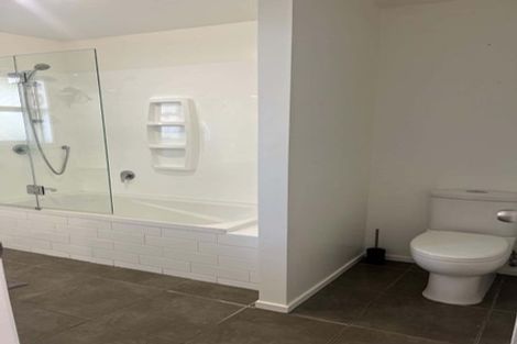 Photo of property in 1/315 Rangatira Road, Beach Haven, Auckland, 0626
