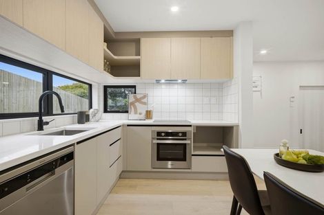 Photo of property in 10b Neptune Avenue, Beach Haven, Auckland, 0626