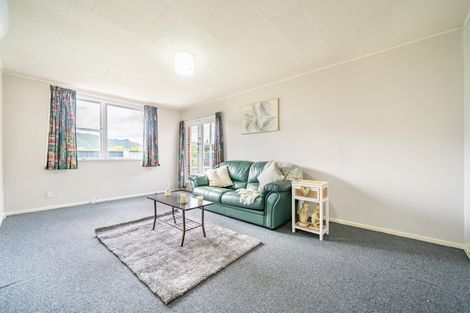 Photo of property in 2/113 Clouston Park Road, Clouston Park, Upper Hutt, 5018