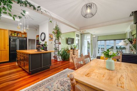 Photo of property in 9 Robertson Street, Russell, 0202