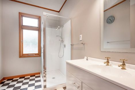 Photo of property in 108 Duchess Crescent, Mayfair, Hastings, 4122