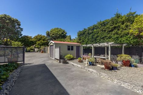 Photo of property in 24 Newry Road, Raumati Beach, Paraparaumu, 5032