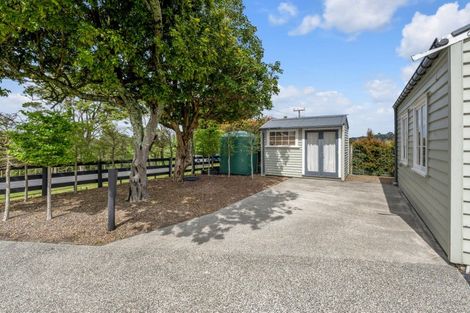 Photo of property in 17 Griggs Road, Whitford, Howick, 2571