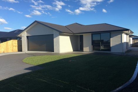 Photo of property in 15 Fuller Street, Papamoa Beach, Papamoa, 3118