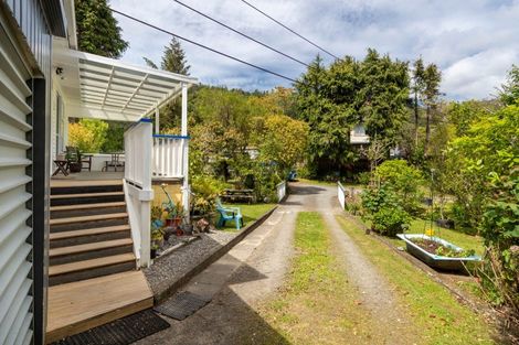 Photo of property in 59 Kamahi Street, Stokes Valley, Lower Hutt, 5019