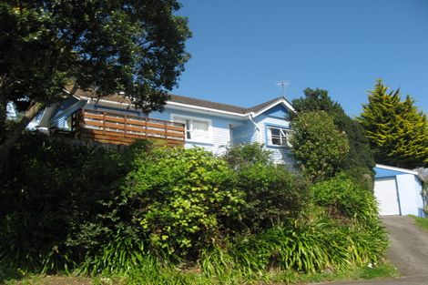 Photo of property in 27 Queens Road, Glen Avon, New Plymouth, 4312