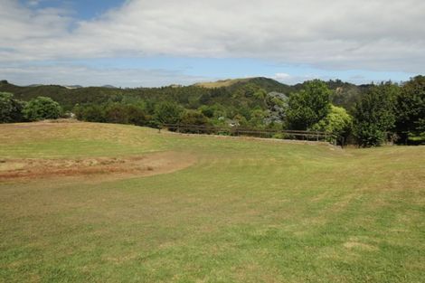 Photo of property in 205 Bellville Drive, Coromandel, 3506