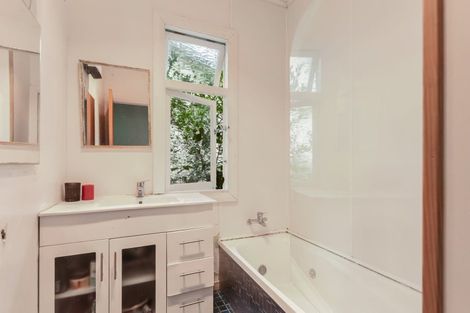 Photo of property in 74 Locking Street, Nelson South, Nelson, 7010